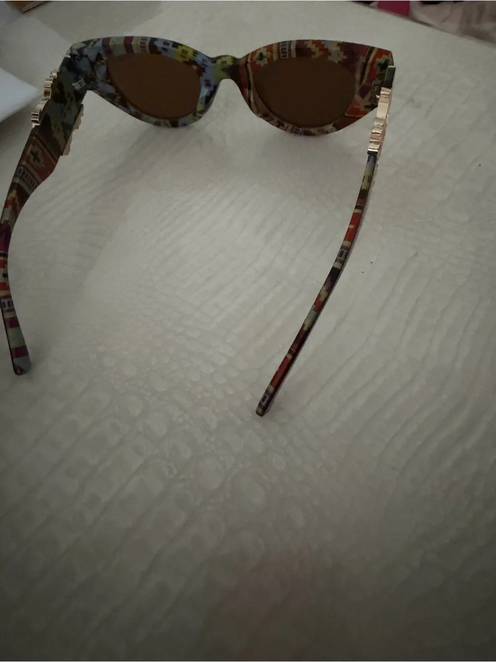 Source Unknown Brown Round Women's Sunglasses with Patterned Temples